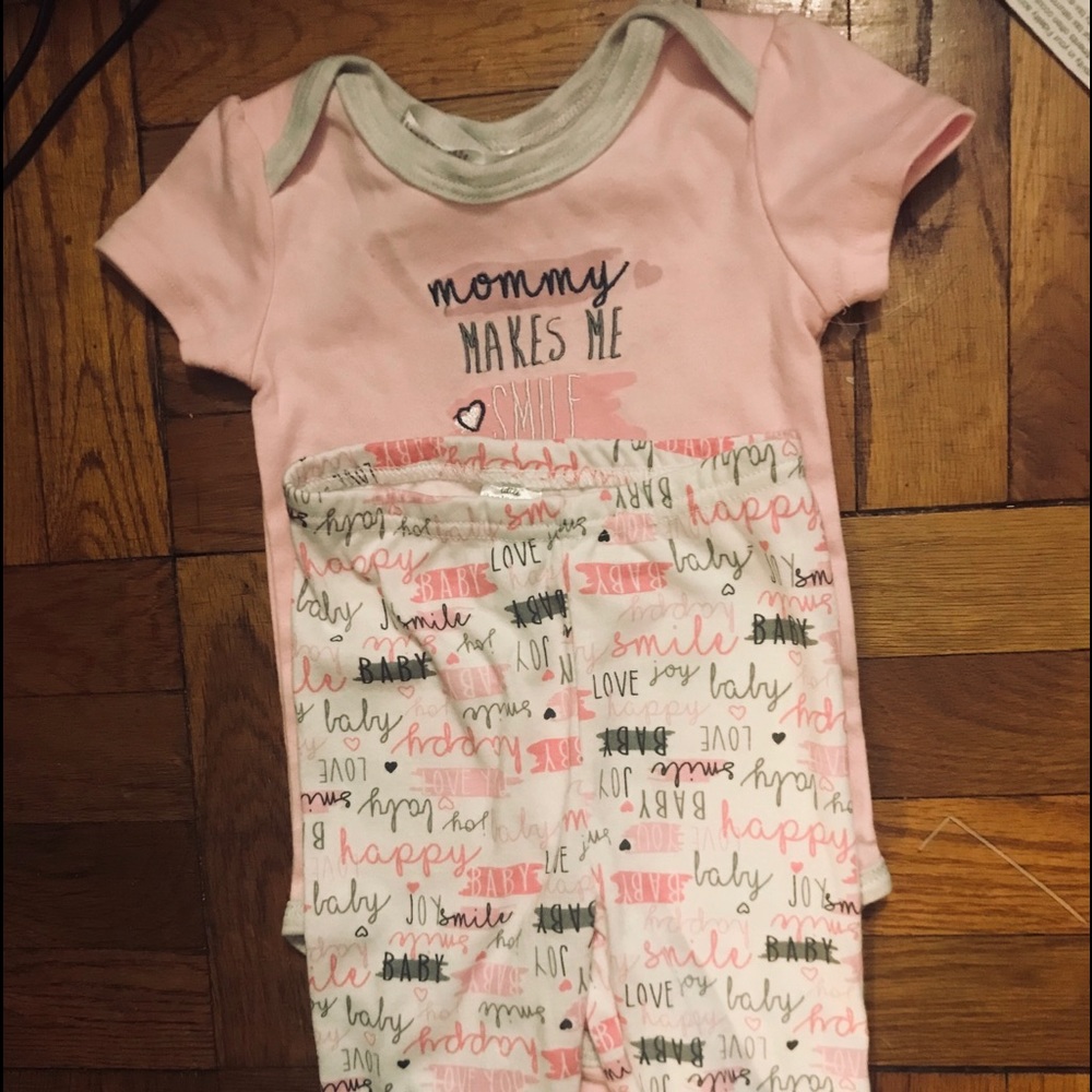 NWOT Mommy makes me Smile outfit with shoes 18 mon